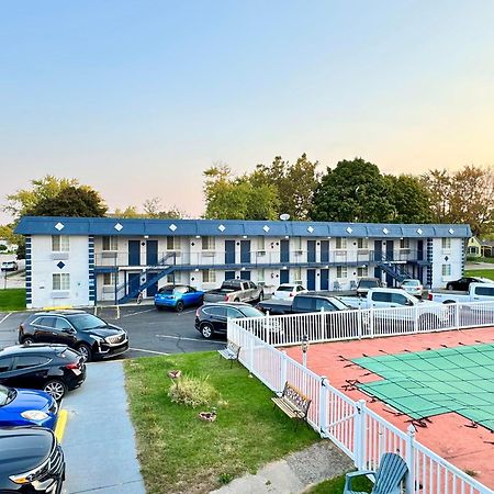 Rodeway Inn Сент-Джозеф Экстерьер фото